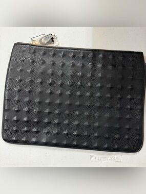 Black Textured Zip laptop/tablet sleeve